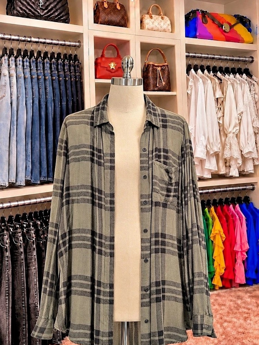Plaid Long Sleeve Shirt in Green & Black Like New